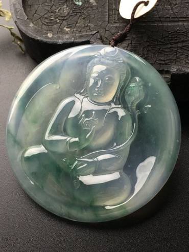 翡翠的地子是什么意思？都有哪些种类？