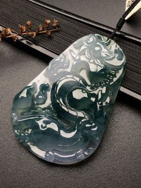 翡翠龙牌是什么？翡翠龙牌的寓意有哪些？
