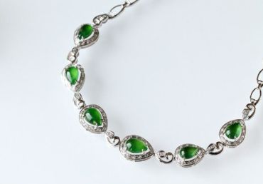 翡翠手链的真假如何辨别?都有哪些方法? 翡翠手链的真假如何辨别?都有哪些方法?