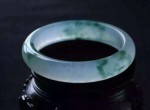 翡翠手镯是圈口越大其价格也会越高吗？为什么？