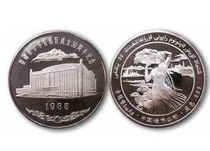 新品金银币市场行情受到众多藏家欢迎，看好时机可以收藏