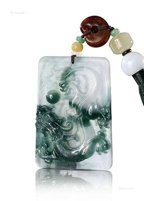 如何选购心仪的翡翠饰品？这是很多人都会遇到的问题