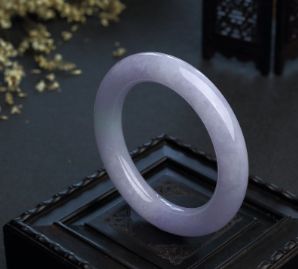 翡翠手镯都有什么特色?其价值又如何? 翡翠手镯都有什么特色?其价值又如何?