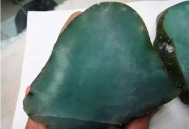 老坑翡翠为什么比新坑的好，原因都有哪些？