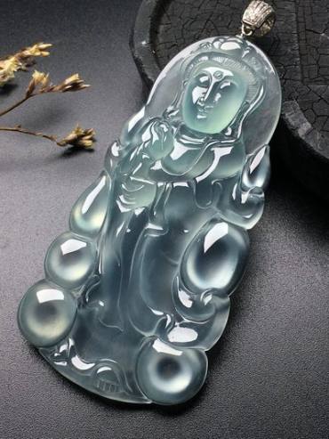 如何辨别翡翠的档次,翡翠的级别有哪些? 如何辨别翡翠的档次,翡翠的级别有哪些?