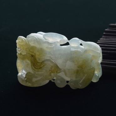 冰种翡翠貔貅在风水上都有什么作用？