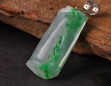 独山玉是什么？独山玉和翡翠有什么区别？