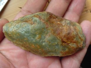 这四种玉石经常假冒天然翡翠 快来看看如何辨别吧!