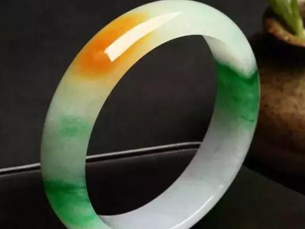 三彩翡翠手镯价位 三彩翡翠手镯现在多少钱