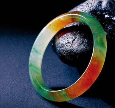 七彩云南翡翠价格多少七彩云南翡翠值得买吗